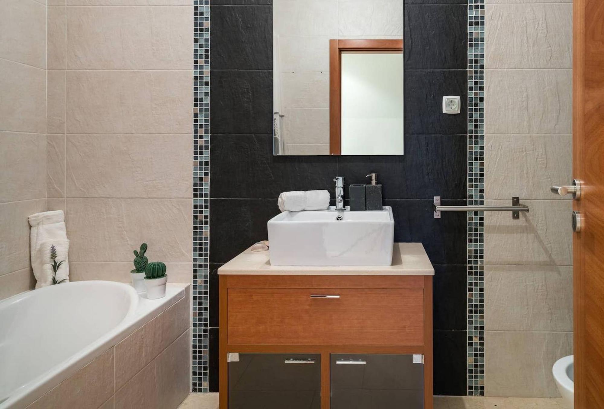 2 Bedroom Relax In Alvor By Innkeeper Екстер'єр фото